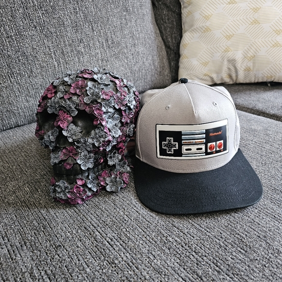 Nintendo Snapback Hat - Picture 7 of 7